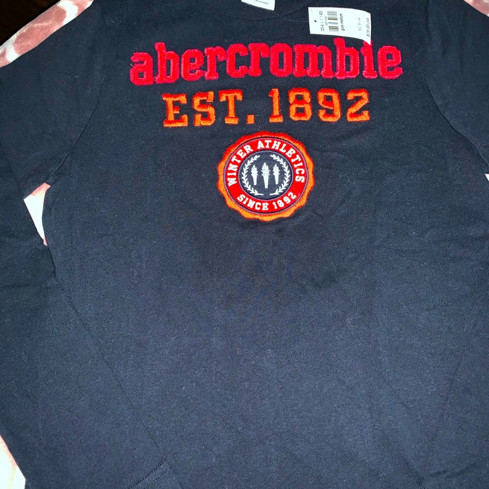 Abercrombie kids Navy/Red long sleeve Tee